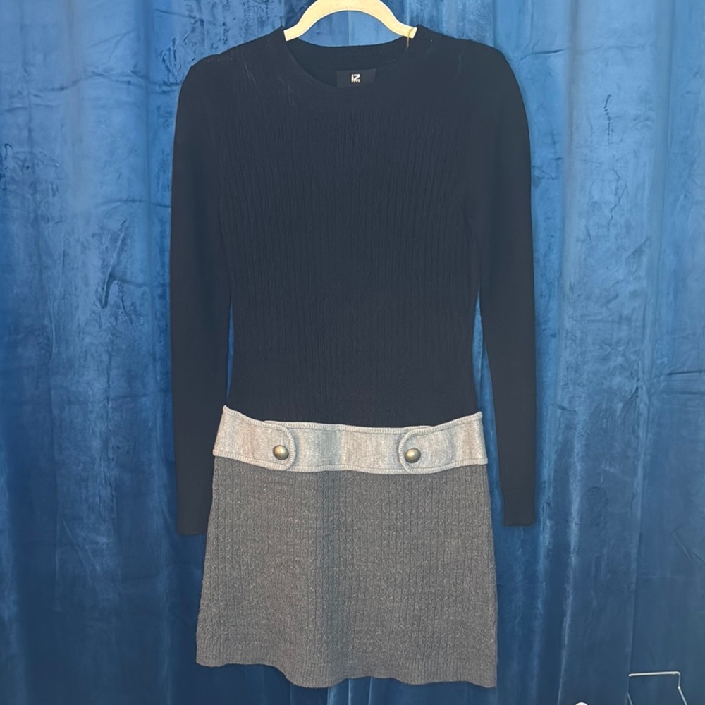 Iz Byer Women’s Classic Black and Gray Long Sleeve Sweater Dress Drop Waist Sz M